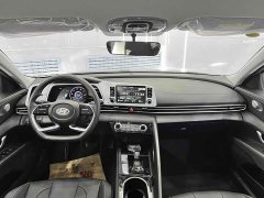 Mercedes-Benz Elantra 2023 1.5L CVT GLS Leading Edition - фото 14