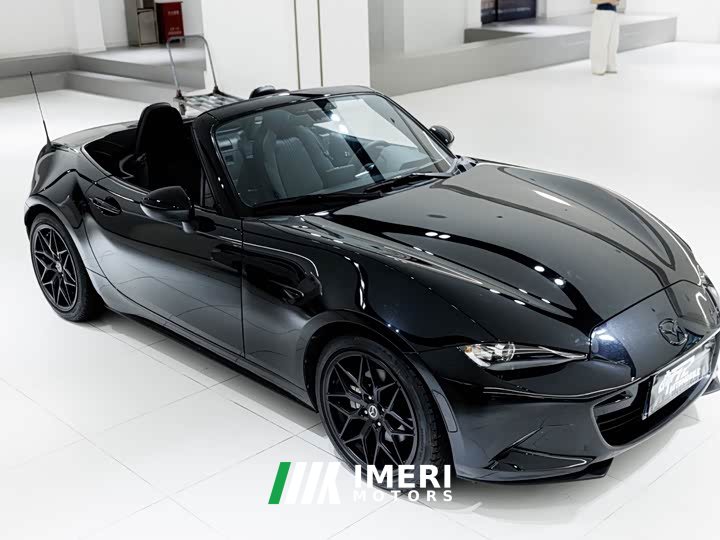 Mazda MX-5 2.0L black version