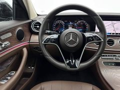 Mercedes-Benz E-Class New Energy 2023 E 350 e L plug-in hybrid sedan - фото 9