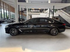 BMW 5 Series New Energy 535Le M Sports Package - фото 13