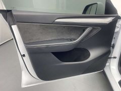 Tesla Model Y rear-wheel drive version - фото 13