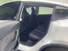 Tesla Model Y rear-wheel drive version - фото 14