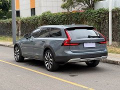 Volvo V90 Cross Country B5 AWD Ultimate - фото 7