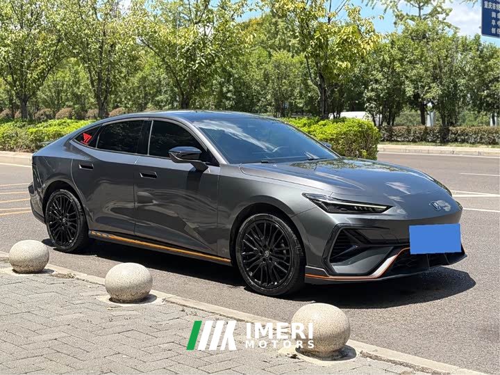Changan UNI-V third generation 1.5T 500Bar distinguished sports - автомобиль из Китая