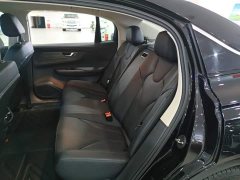 Hongqi E-QM5 facelift basic travel version - фото 17