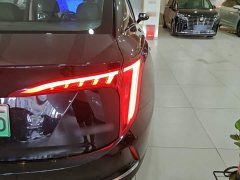 Hongqi E-QM5 facelift basic travel version - фото 8