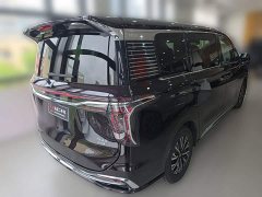 Hongqi HQ9 PHEV 2.0T four-wheel drive luxury version - фото 12