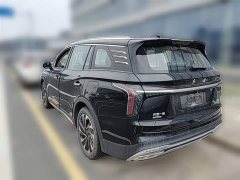 Hongqi HS7 PHEV 2.0T PHEV four-wheel drive Qichang version 7 seats - фото 9