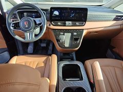 Hongqi HQ9 PHEV 2.0T four-wheel drive business version - фото 10