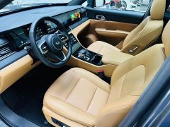 Li Auto Ideal ONE extended range 6-seater version - фото 7