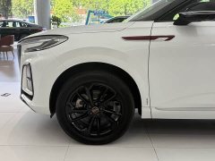 Hongqi HS3 PHEV 125km Jinwei PLUS 2 million commemorative edition - фото 3