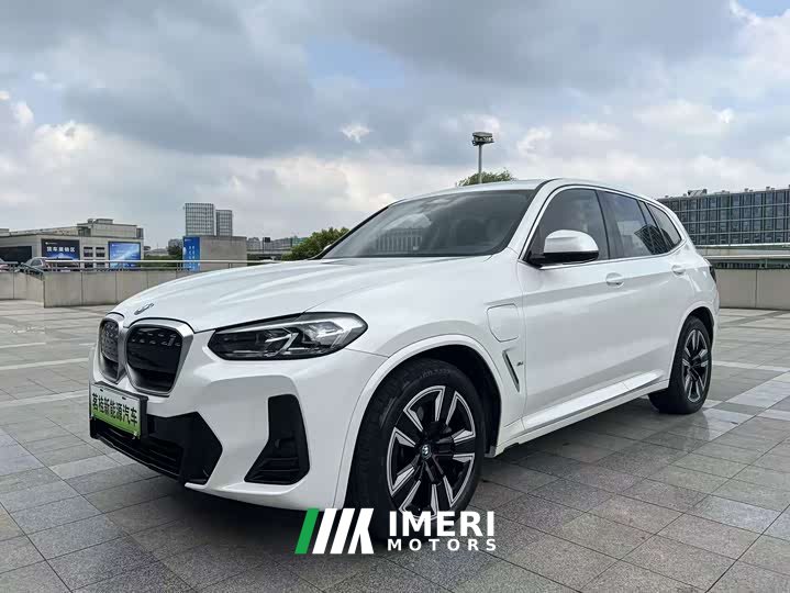 BMW iX3 2023 leading - автомобиль из Китая