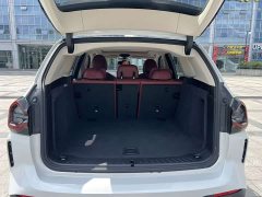 BMW iX3 2023 leading - фото 12