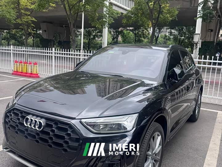 Audi Q5L 40 TFSI luxury and dynamic - автомобиль из Китая