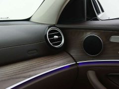 Mercedes-Benz E-Class facelift E 300 L fashionable - фото 15