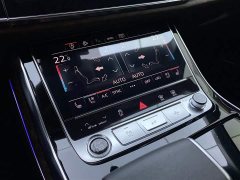 Audi Q7 55 TFSI quattro S line sports version - фото 17