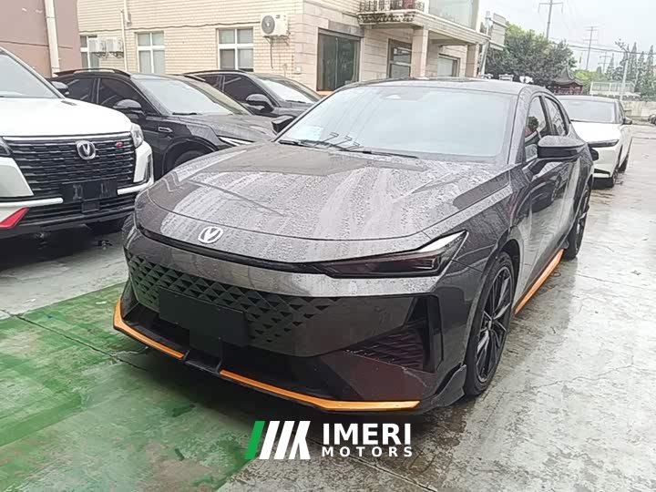 Changan UNI-V 1.5T 500Bar premium sports - автомобиль из Китая