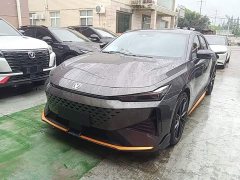 Changan UNI-V 1.5T 500Bar premium sports - фото 1