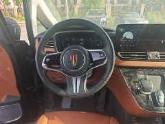 Hongqi HQ9 PHEV 2.0T four-wheel drive business version - фото 11