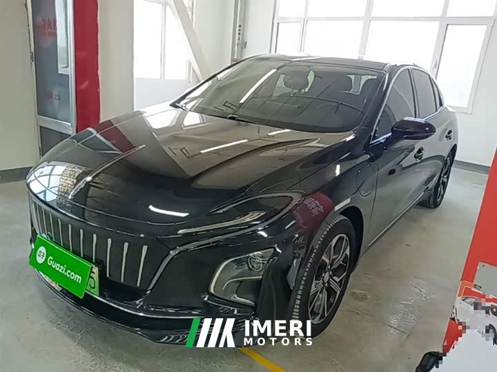 Hongqi E-QM5 2023 basic travel version - автомобиль из Китая