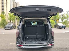 Hongqi HQ9 PHEV 2.0T four-wheel drive business version - фото 19