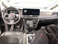 Hongqi HQ9 PHEV 2.0T four-wheel drive business version - фото 10