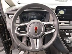 Hongqi HQ9 PHEV 2.0T four-wheel drive business version - фото 11