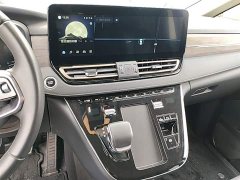 Hongqi HQ9 PHEV 2.0T four-wheel drive business version - фото 13