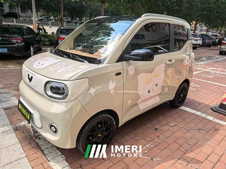 Wuling Hongguang MINIEV third generation 215km advanced version