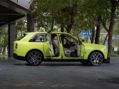 Rolls-Royce Cullinan 2022 Black Badge - фото 2
