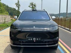 AITO Wenjie M9 extended range Ultra version 42kWh 6-seater version - фото 2