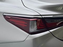 Lexus ES 2022 200 Excellence Edition - фото 18