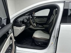BYD Qin PLUS Champion Edition DM-i 120KM Transcendent Type - фото 9