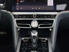 Bentley Flying Spur Hybrid 4.0T V8 Mulliner - фото 14
