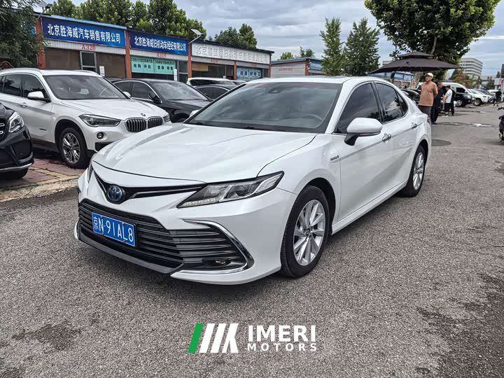Toyota Camry Dual Engine 2.5HGVP Leading Edition - автомобиль из Китая