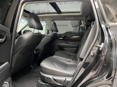 Toyota Highlander 2023 2.5L intelligent electric hybrid dual-engine four-wheel drive premium version 7 seats - фото 13