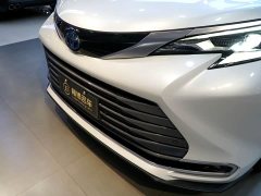 Toyota SIENNA 2021 2.5L Hybrid Premium Edition - фото 19