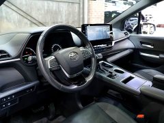 Toyota SIENNA 2021 2.5L Hybrid Premium Edition - фото 5