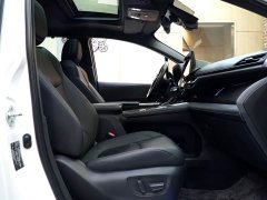 Toyota SIENNA 2021 2.5L Hybrid Premium Edition - фото 8