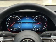 Mercedes-Benz E-Class facelift three E 300 L sporty and fashionable - фото 10