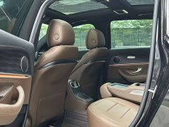 Mercedes-Benz E-Class facelift three E 300 L sporty and fashionable - фото 13