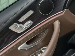 Mercedes-Benz E-Class facelift three E 300 L sporty and fashionable - фото 15