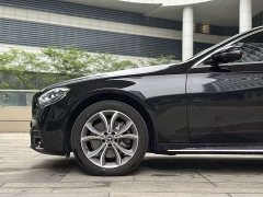 Mercedes-Benz E-Class facelift three E 300 L sporty and fashionable - фото 4