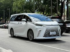 Lexus LM 2023 350h seven-seat elegant version - фото 3