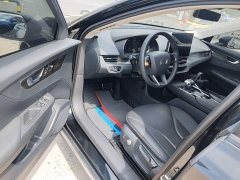 Hongqi E-QM5 2021 Charging T3 version 4 seats - фото 16