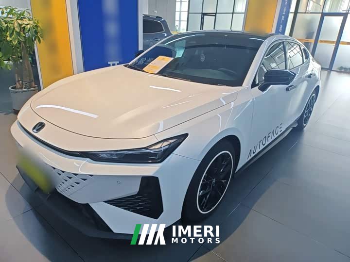 Changan UNI-V 1.5T premium - автомобиль из Китая