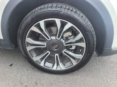 Hongqi HS5 2019 2.0T Zhilian Qixiang four-wheel drive version - фото 16