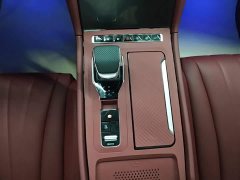 Hongqi H5 2.0T automatic Qichang version - фото 11