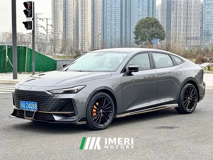 Changan UNI-V 2022 1.5T sports version - автомобиль из Китая