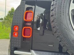 Land Rover Defender 90 3.0T P400 Dark Special Edition - фото 15
